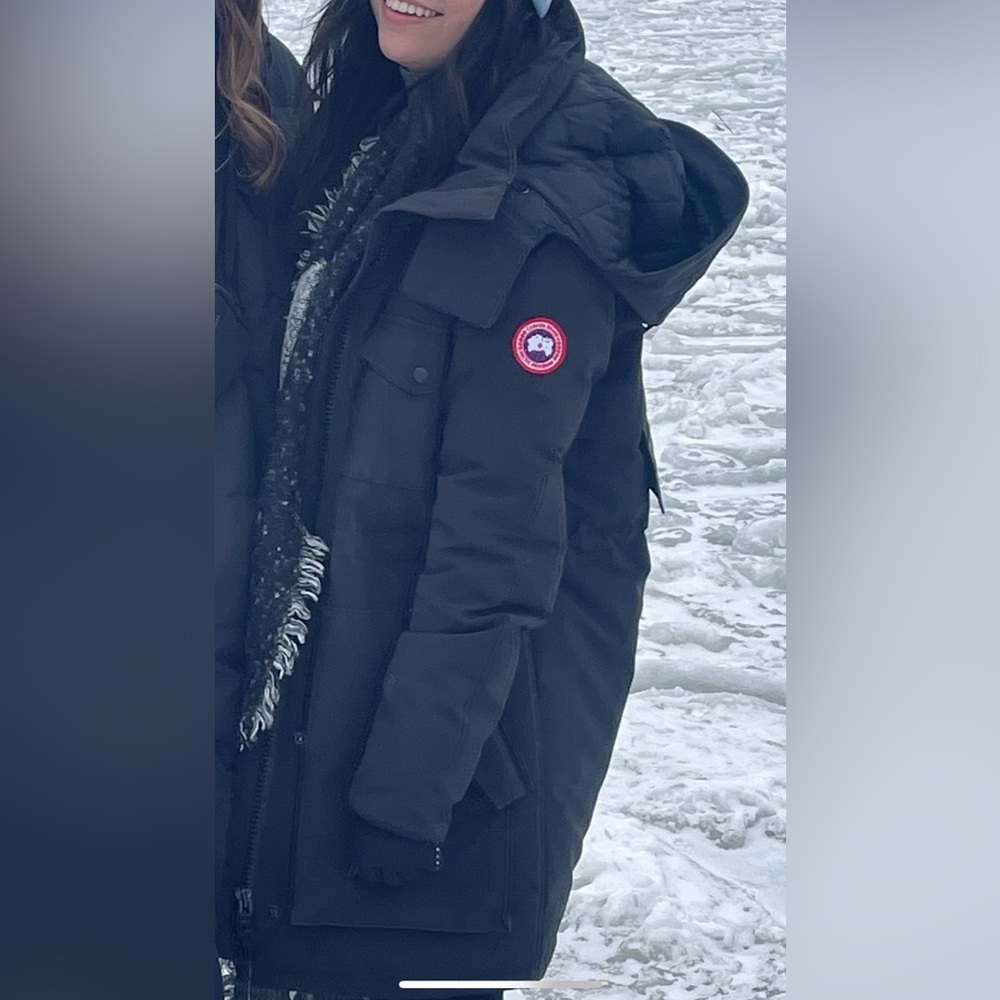 Canada Goose Coat - Picture 8 of 9
